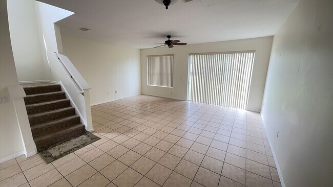 Building Photo - 3 bedroom townhouse in Largo - Seminole Pa...