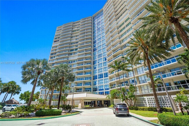 Building Photo - 2451 Brickell Ave