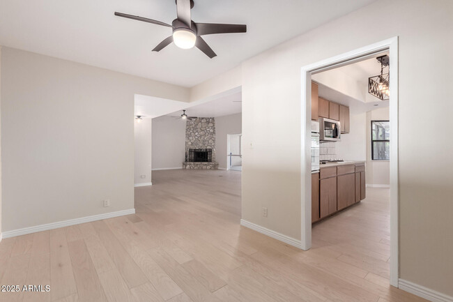 Building Photo - 5 Inner Cir