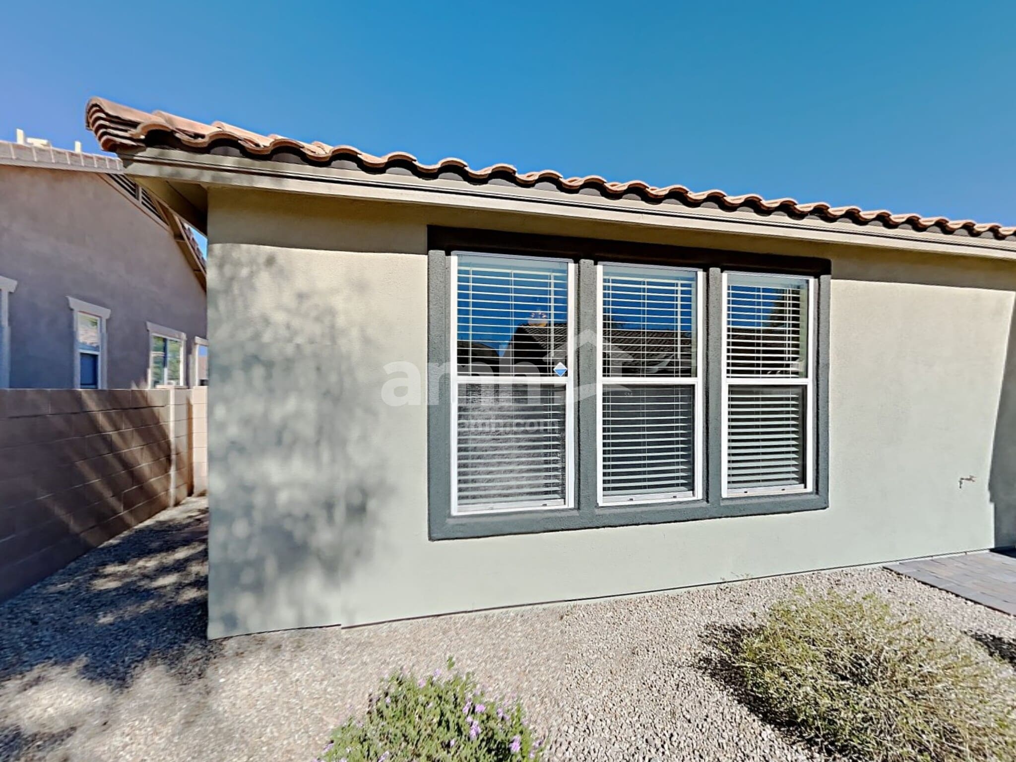 Building Photo - 221 W Vuelta Friso