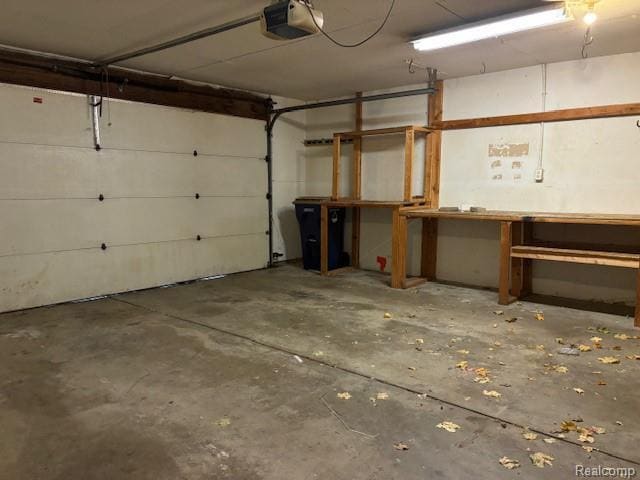 Building Photo - 1410 Airway Dr