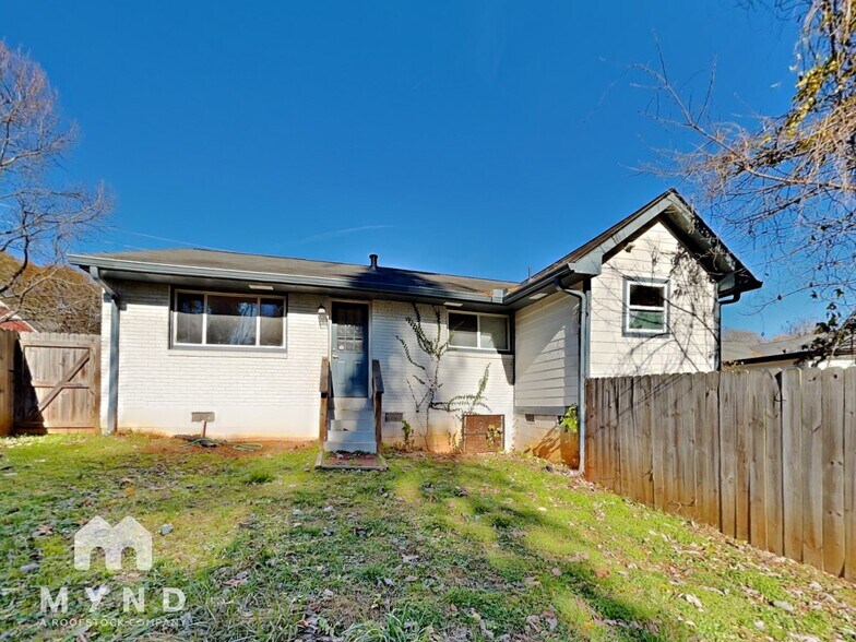 Building Photo - 2677 Tilson Rd