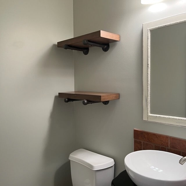 Building Photo - 1043 Jade Ln