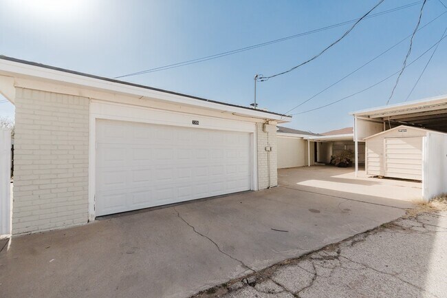Building Photo - 3306 Haynes Ave