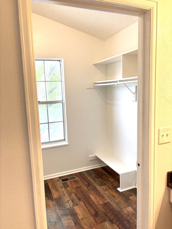 Building Photo - Charming 4bd/3ba home for rent Aurora Co 80017