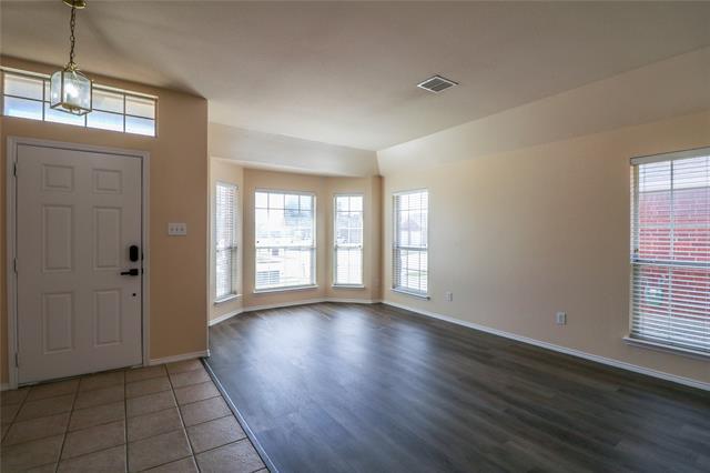 Building Photo - 3009 Sugarberry Dr