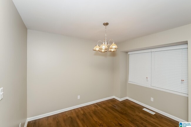 Building Photo - 1316 Falcon Dr