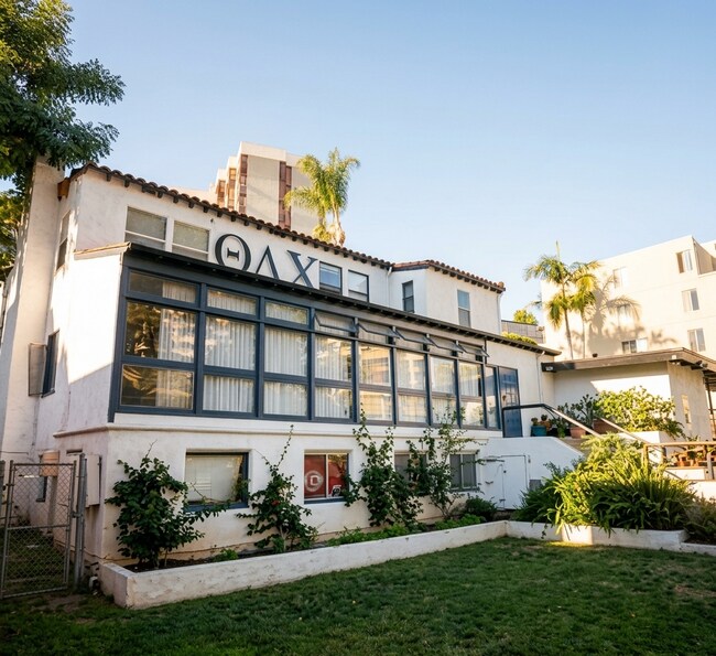 Building Photo - 547 Gayley Ave