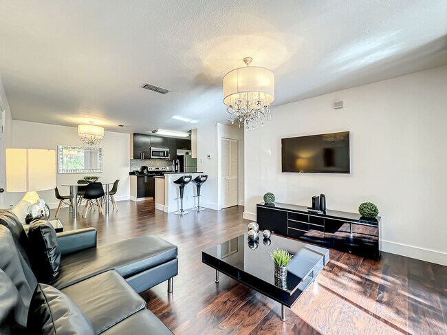 Building Photo - Pissarro Drive, Orlando, FL 32819 - 1 BR 1 BA condo