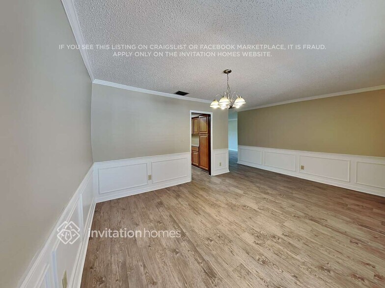 Building Photo - 1535 Lake Marion Dr