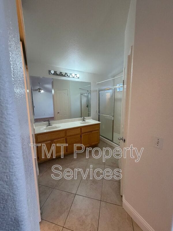 Building Photo - 9119 Willowberry Way