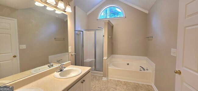Building Photo - 3 Castleton Ct