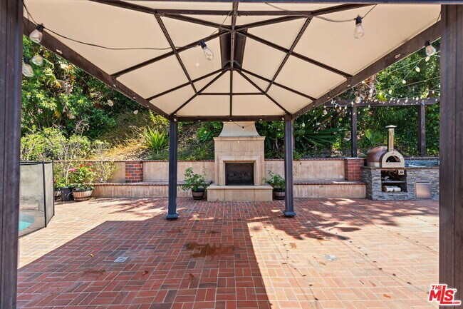 Building Photo - 860 Bronze Ln