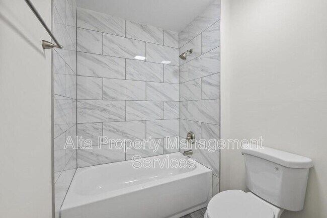 Building Photo - 1848 Willowood Dr