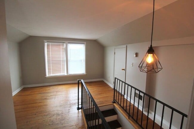 Building Photo - 3 Shenandoah Ave