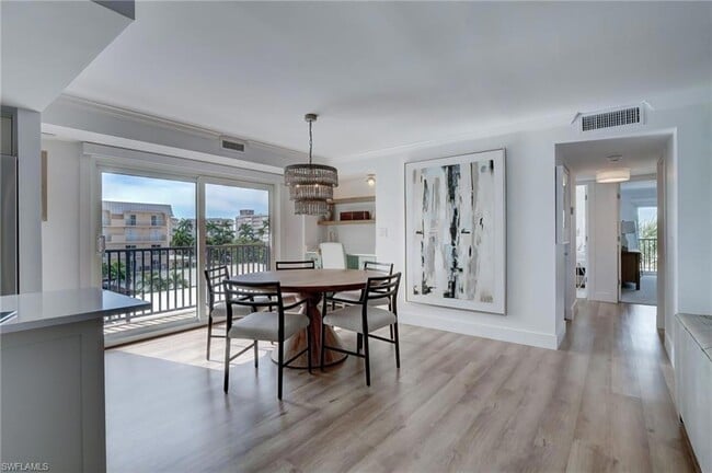 Building Photo - 3500 Gulf Shore Blvd N