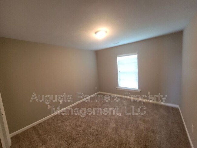 Building Photo - 1733 Ethan Way
