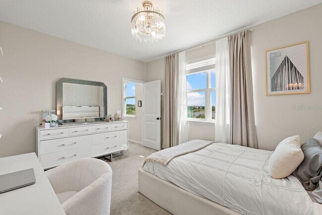 Building Photo - 9586 Meadow Hunt Way
