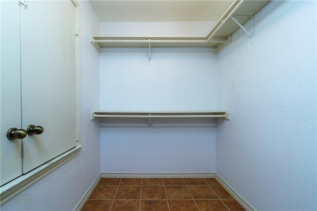 Building Photo - 8200 Neely Dr