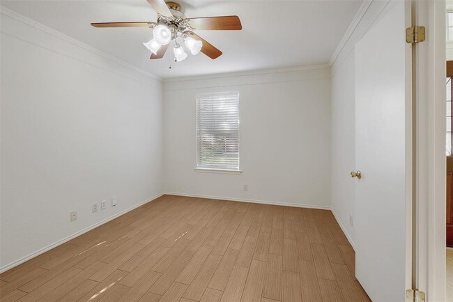 Building Photo - 16610 Pocono Dr