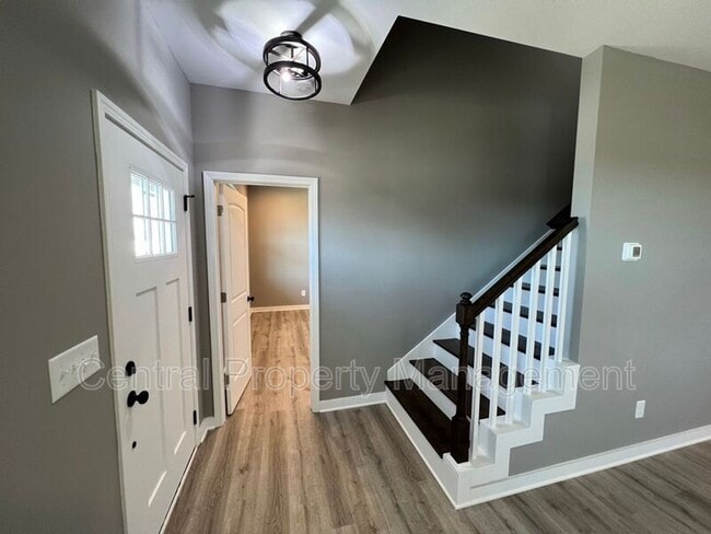 Building Photo - 1510 Buncombe Rd