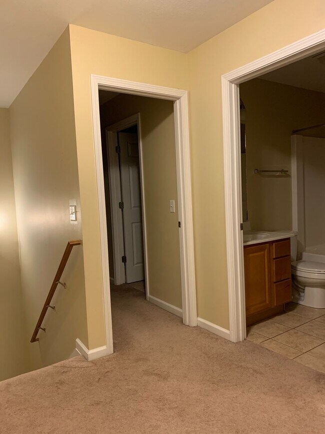 Building Photo - 3-bed, 2.5-bath townhouse in Tolono!