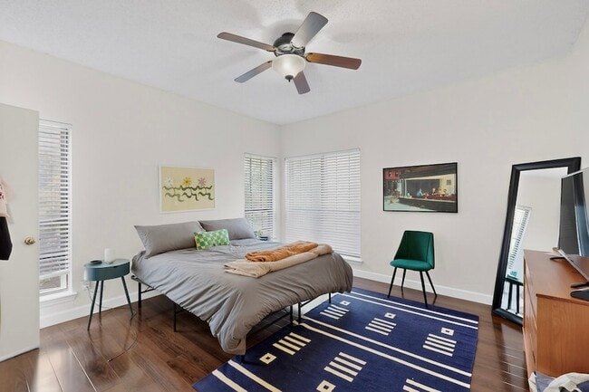 Building Photo - 5859 Frankford Rd