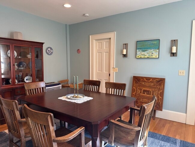 Building Photo - 12 Pearl St