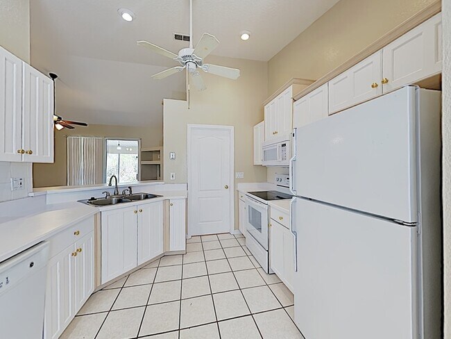 Building Photo - 289 Pine Trace Dr
