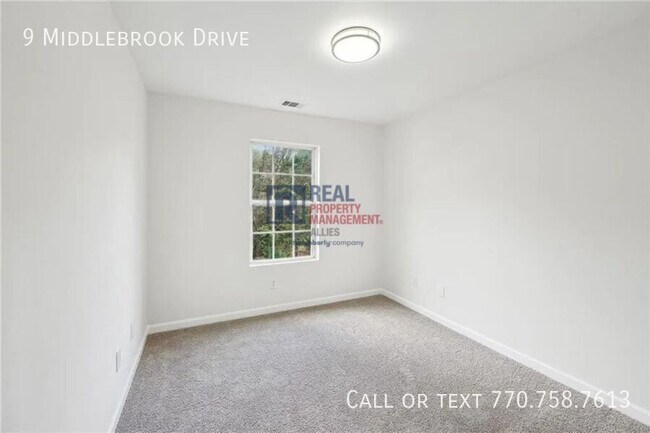Building Photo - 9 Middlebrook Dr