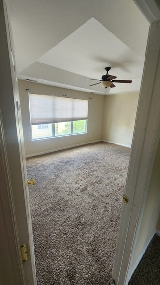 Building Photo - 94 Woodlake Dr