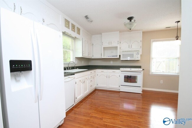 Building Photo - 132 Bibb Dr