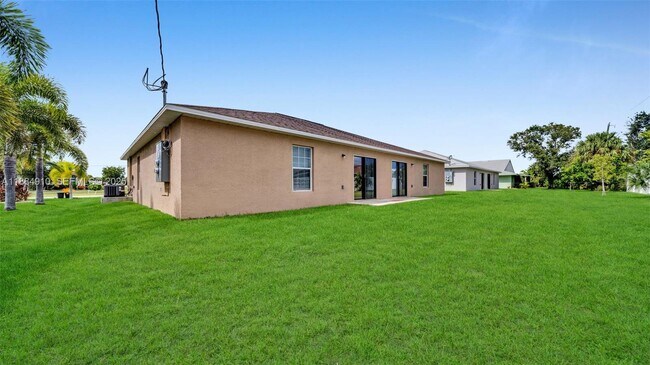 Building Photo - 1417 Academy Blvd