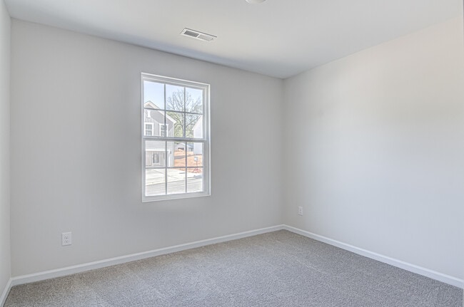 Building Photo - 3155 Misty Ridge Dr