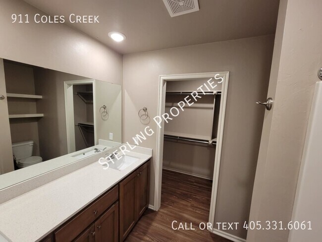 Building Photo - 911 Coles Creek