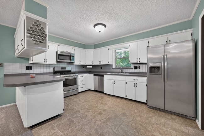 Building Photo - 7700 W 43rd St S