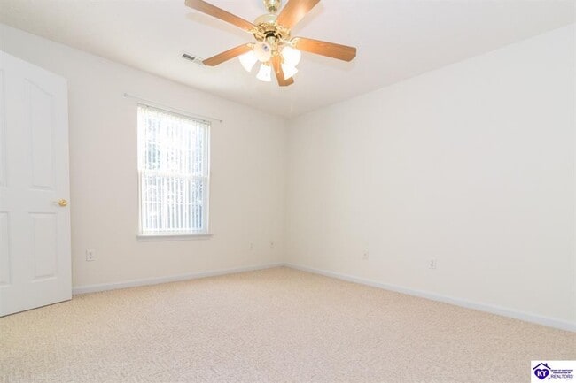 Building Photo - 318 Emmaus Cir