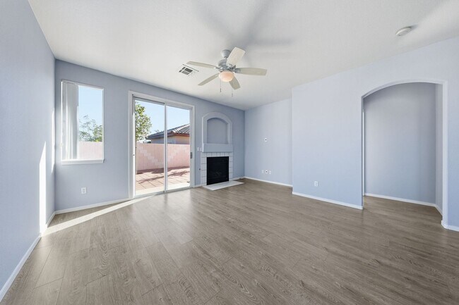 Building Photo - Beautiful Single-Story Home on an Oversized Corner Lot in Silverado Ranch — No HOA!