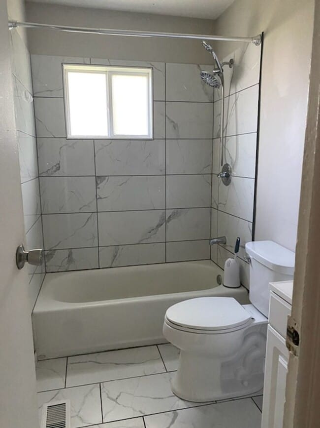 Building Photo - Updated 3 Bedroom House With Large Fenced-...