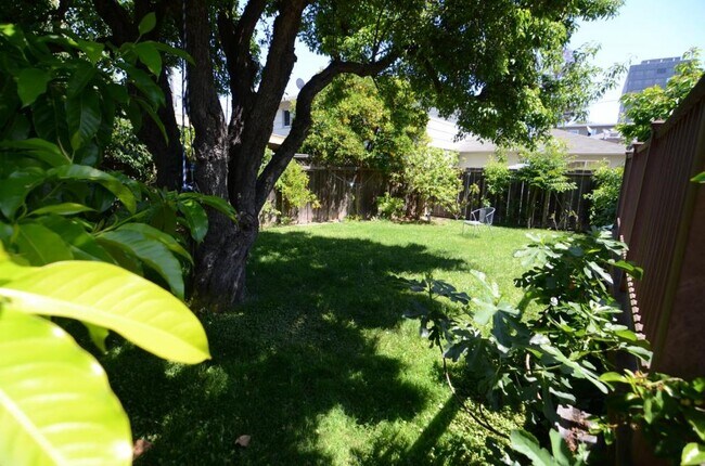 Building Photo - 126 22nd Ave