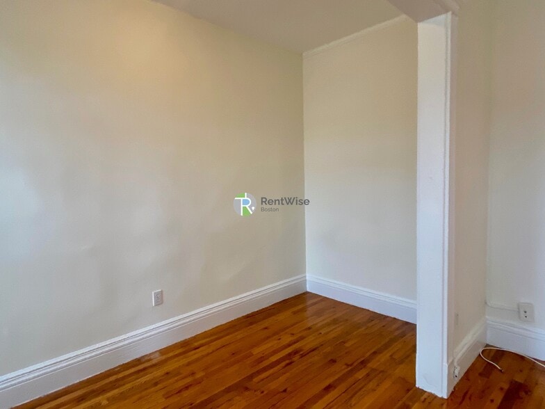 Building Photo - 1292 Commonwealth Avenue