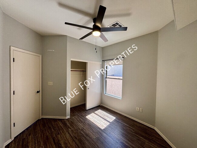 Building Photo - 308 E Camino Limon Verde
