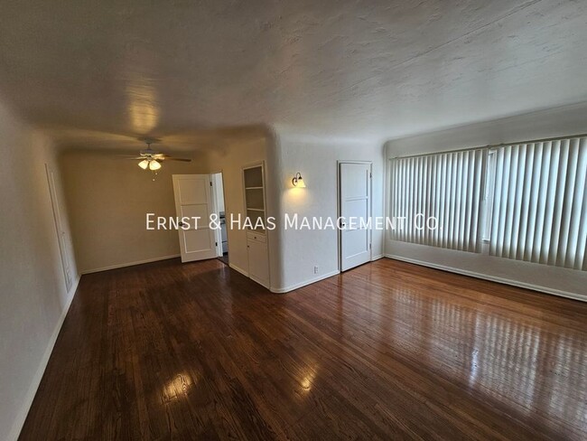 Building Photo - Wonderful 1 Bedroom Apartment Just a Block...