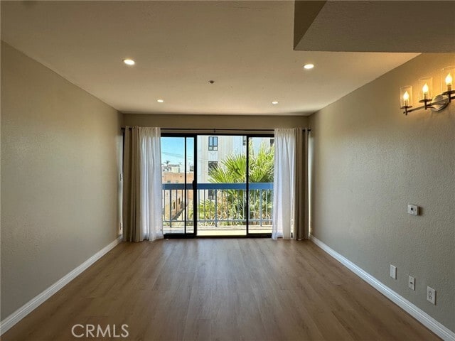 Building Photo - 1052 S Mariposa Ave