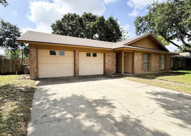 Building Photo - 603 Antietam Dr