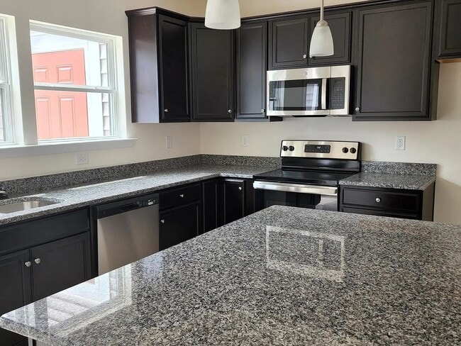 Building Photo - 12229 Dutch Elm Cir