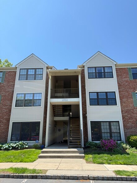 Building Photo - 11 Gilpin Ct
