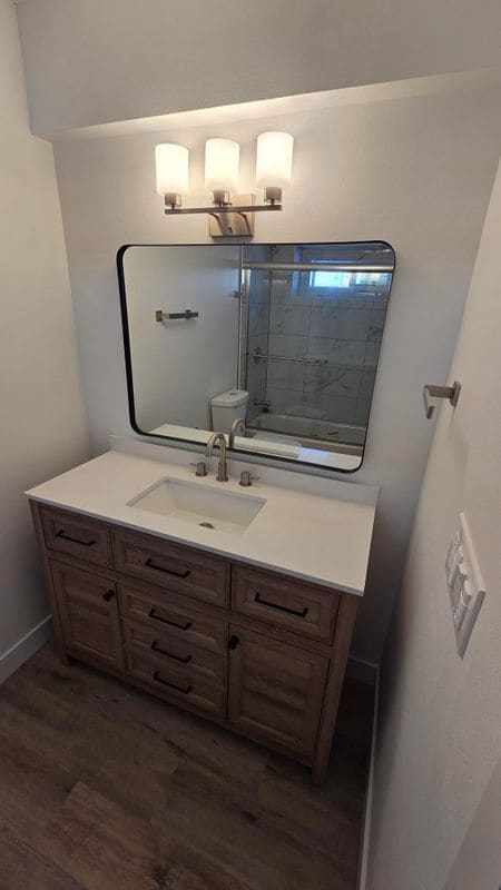 Building Photo - 988 El Camino Dr