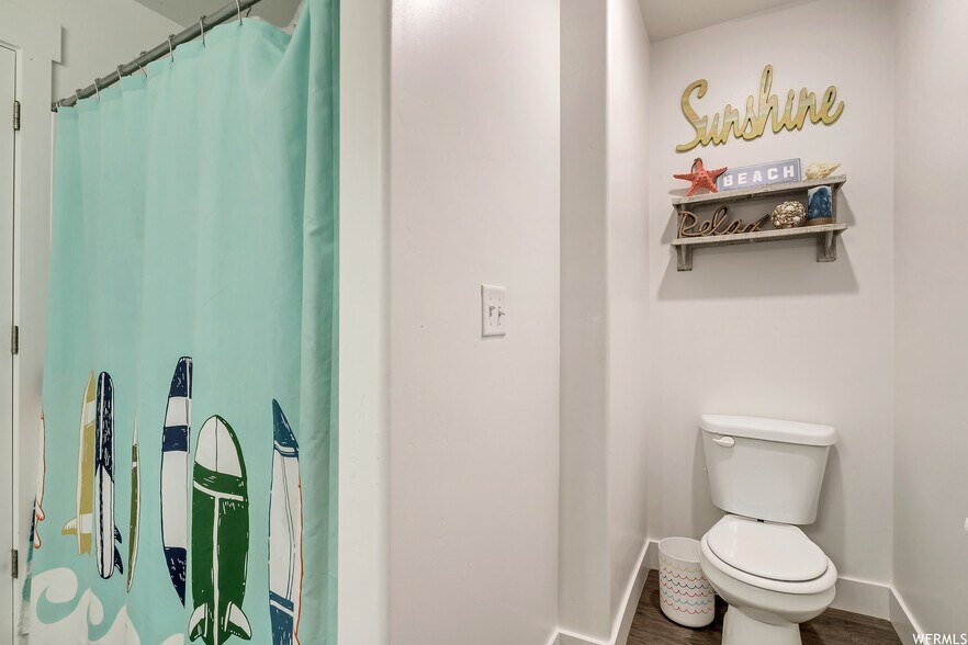 Bathroom - 7209 N Brook Rdg