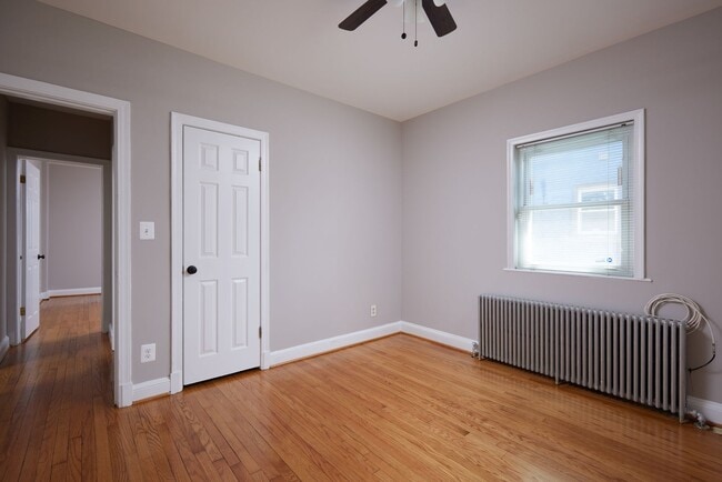 Building Photo - Charming 3BR/2BADetached Bungalow Blocks to the Arboretum is Move-in Ready!